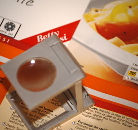 Flexodruck by Schober – optische Kontrolle Rasterpunkt